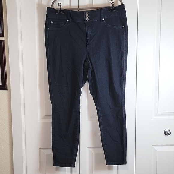torrid Denim - Torrid Jeans- Jeggings- Dark Wash - Sz 20